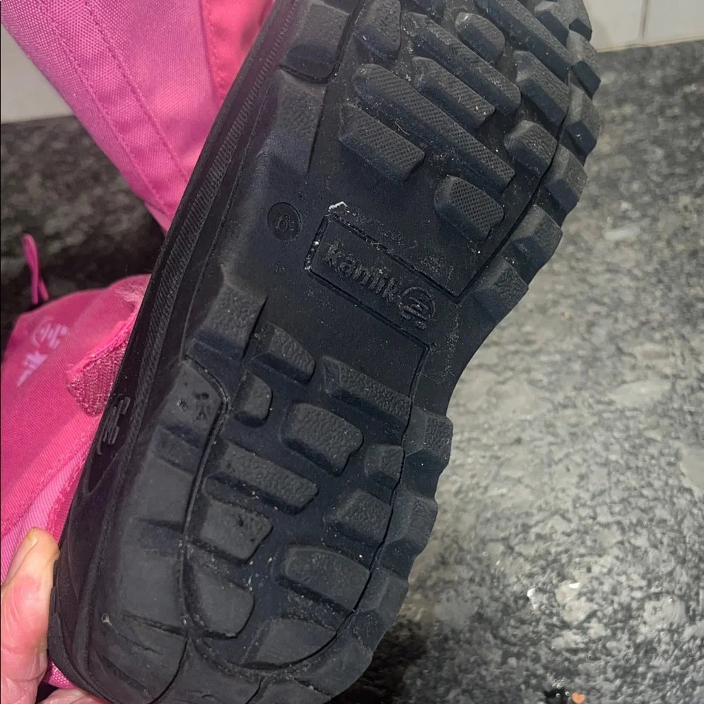 Kamik bold boots